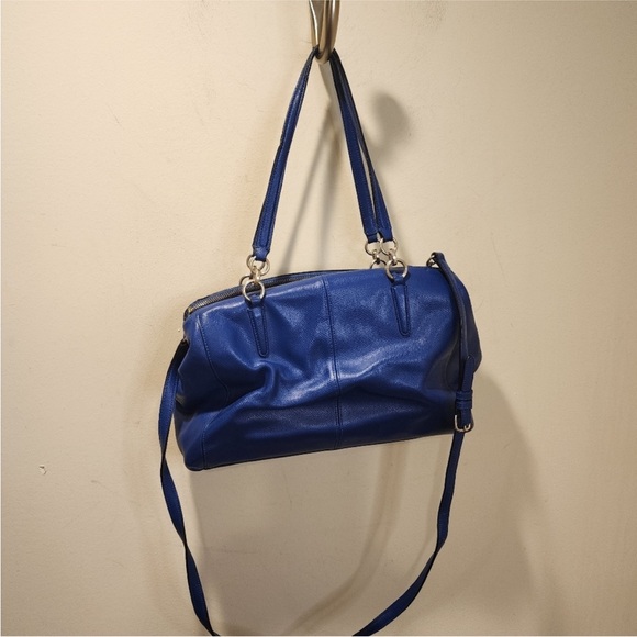 COACH blue leather shoulder bag with long strap - Picture 13 of 16